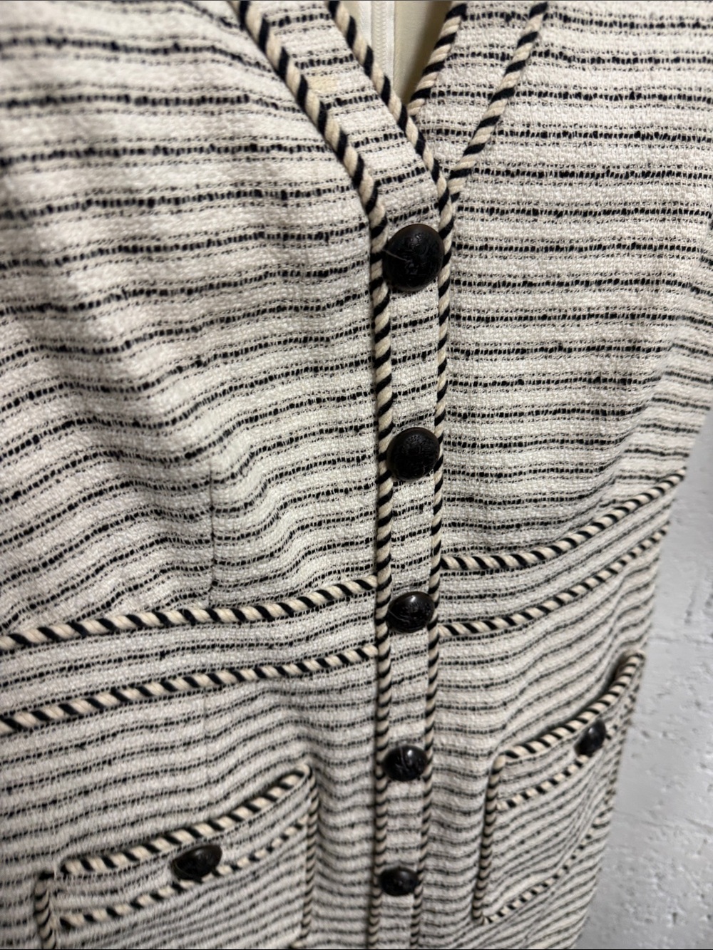 Veronica Beard Cream and Black Striped Sleeveless Tweed Mini Dress Size 2 - Picture 7 of 7